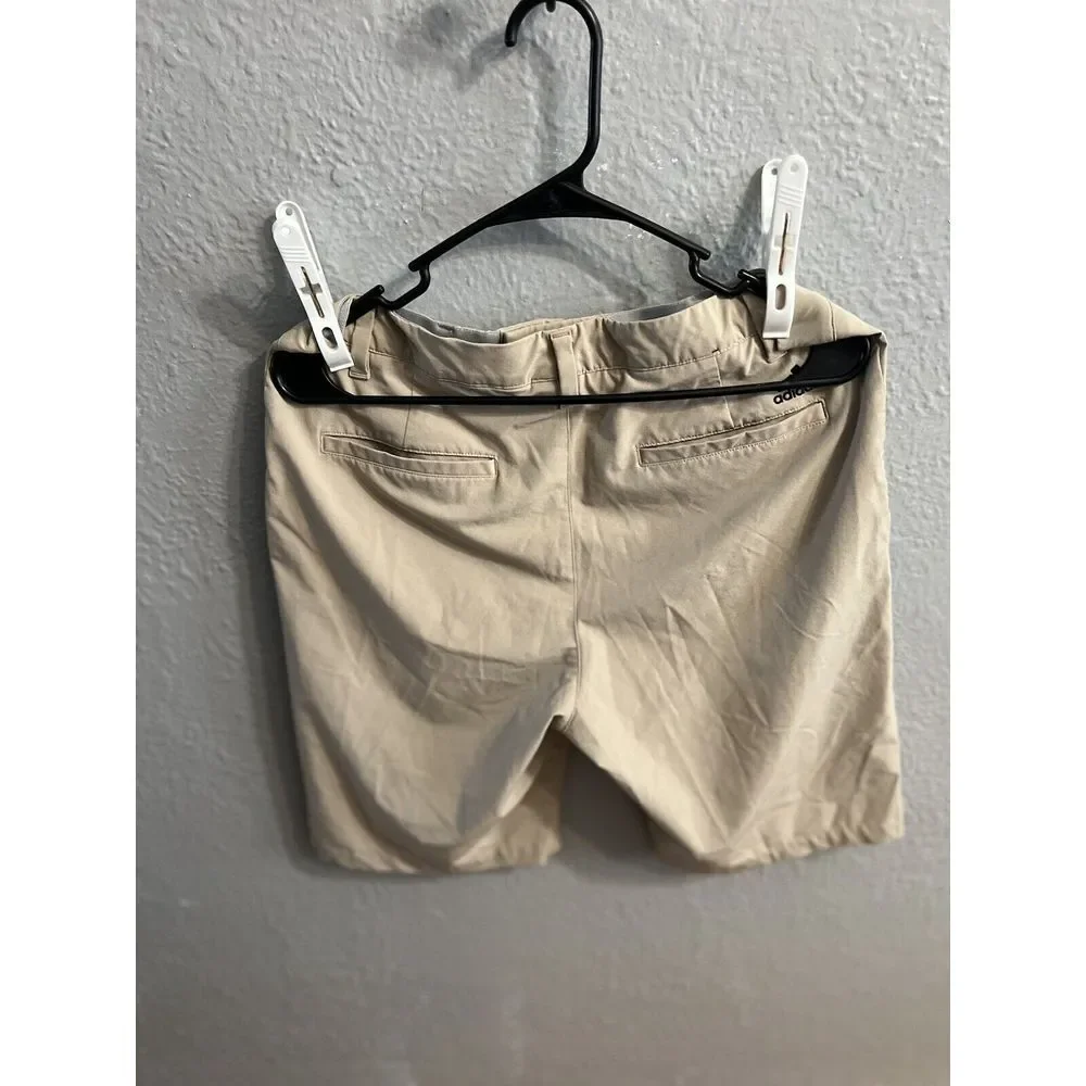 Adidas Golf Shorts men's size 32‎ Beige Inseam 10.5 Inches flat front